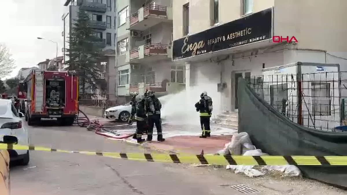 Kocaeli’de Doğal Gaz Kutusundaki Patlama Otomobili Hasara Uğrattı