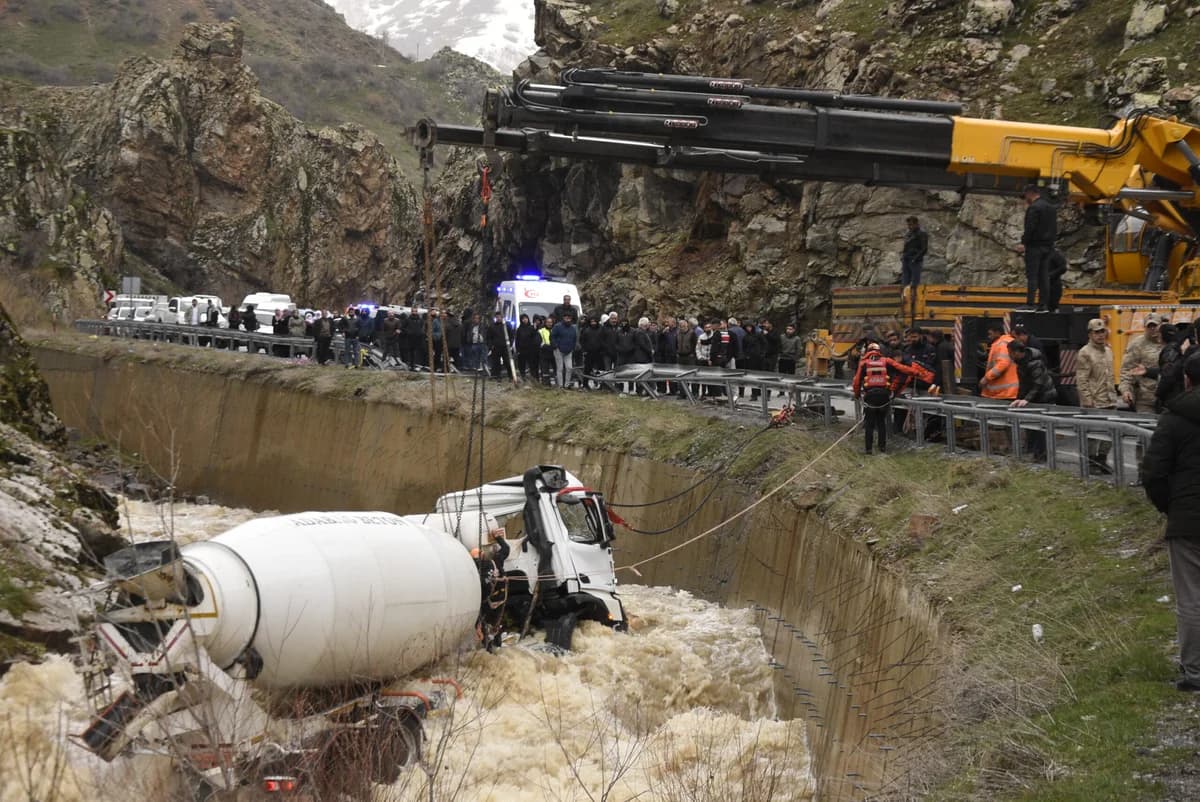 Bitlis’te Beton Mikseri Kazası: Şoförün Cansız Bedeni Bulundu