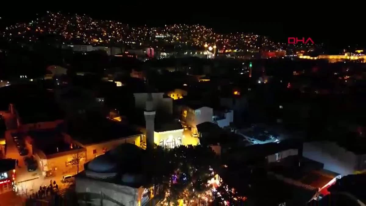 Bursa’da Sahur Geleneği: Tahinli Pide ve Simit İçin Kuyruklar Oluştu