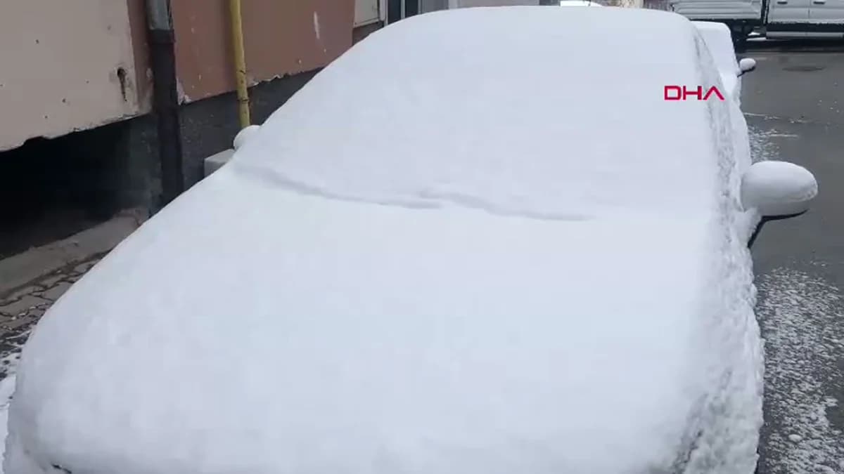 Sivas’ta Büyüleyici Kar Yağışı