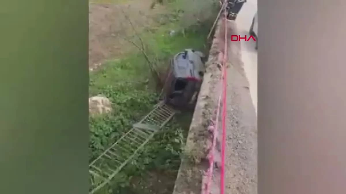 Bursa’da Trafik Kazası: Hafif Ticari Araç Dere Yatağına Uçtu, 4 Yaralı