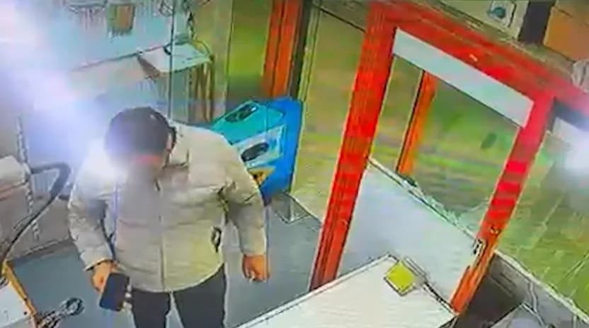 Şanlıurfa’da Telefon Hırsızlığı Anbean Güvenlik Kamerasında