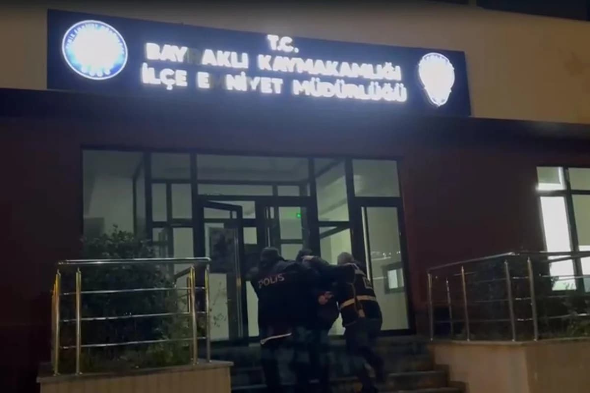 İzmir’de Uyuşturucu Operasyonu: 102 Bin Sentetik Hap Ele Geçirildi