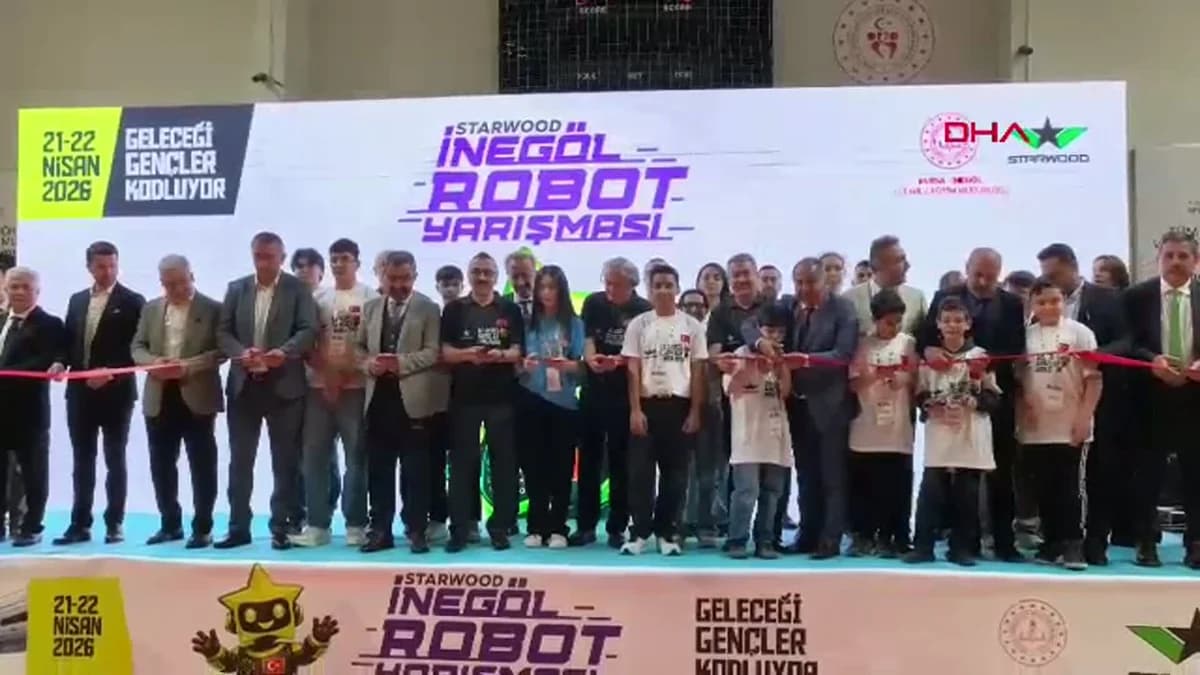 İnegöl’deki Robot Yarışması Öğrencilerin Yeteneklerini Sergiledi