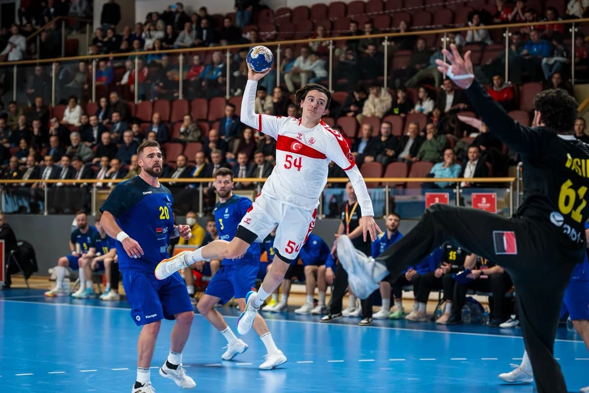 A Milli Hentbol Takımı Romanya’ya Yenildi: Sonuç 37-32