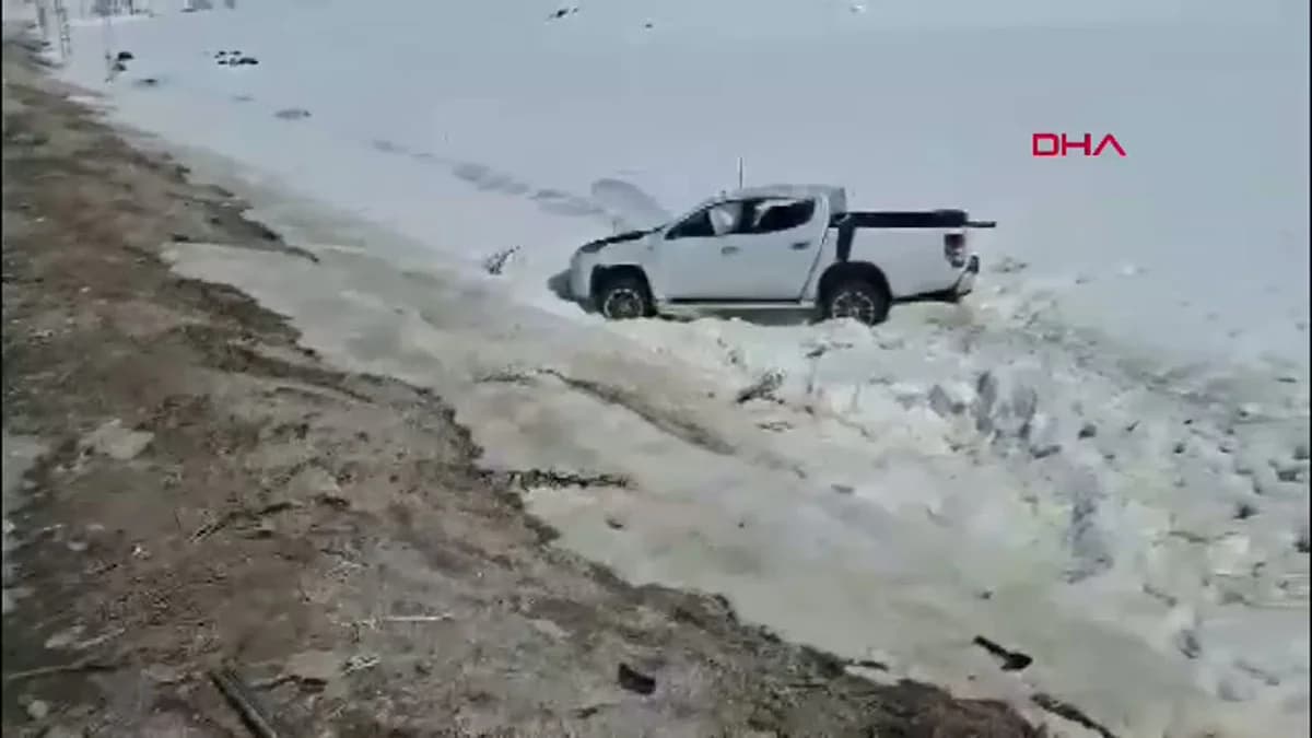 Van’da Kamyonet Şarampole Uçtu: 3 Kişi Yaralı