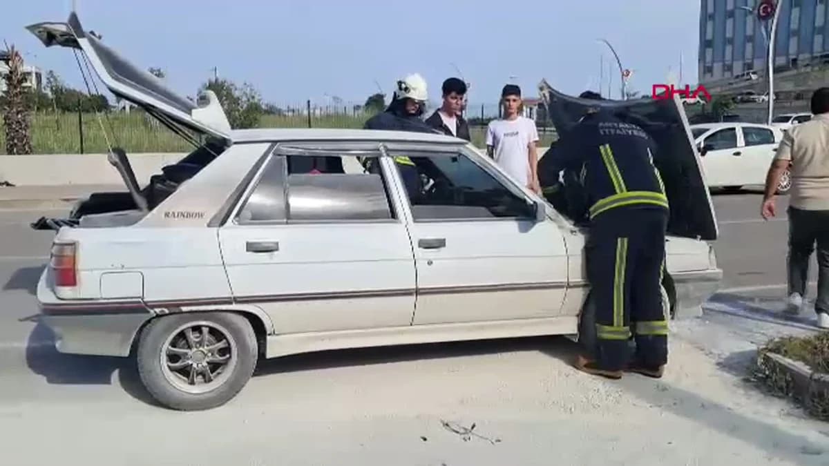 Antalya’da Seyir Halindeki Otomobil Alevlere Teslim Oldu: O Anlar Kamerada
