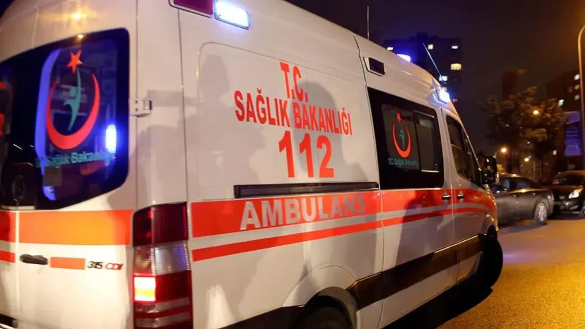 Avcılar’da Kız Meseleli Kavga: Arkadaşını Bıçakla Ağır Yaraladı