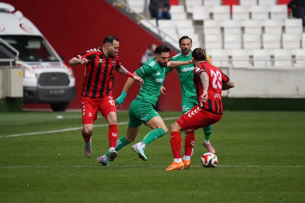 Muğlaspor Zirve Yarışında Aksadı: Ardı Ardına Gelen Beraberlikler Şampiyonluk Umutlarını Risque Altına mı Sokuyor?