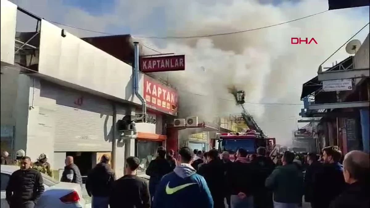 Zeytinburnu’nda Yangın Paniği