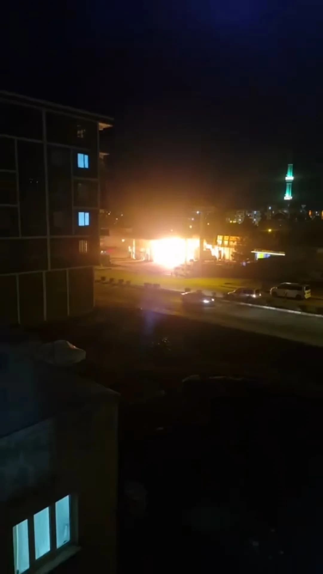 Siirt’te Akaryakıt İstasyonunda Korku Dolu Anlar: Yangın Kontrol Altına Alındı