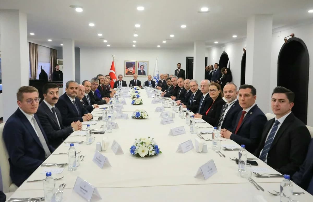 YÖK Başkanı Erol Özvar, Ege Bölgesi Üniversiteleriyle İşbirliği İçin İzmir’de Toplandı