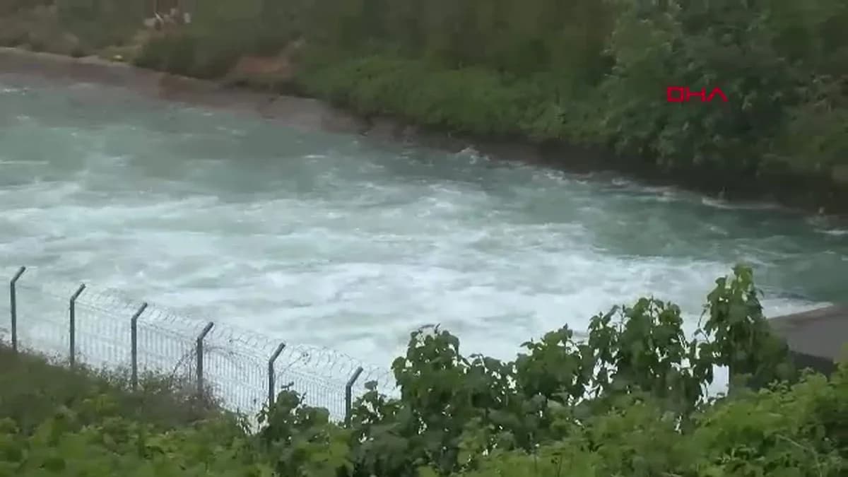 Adana’da Sulama Kanalında Kaybolan 16 Yaşındaki Çocuk Aranıyor