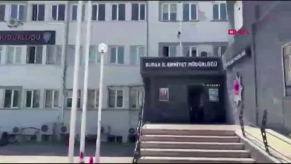 Bursa’da Canlı Yayında Tartışma Kanlı Bitti: Kadın Bıçakla Yaralandı