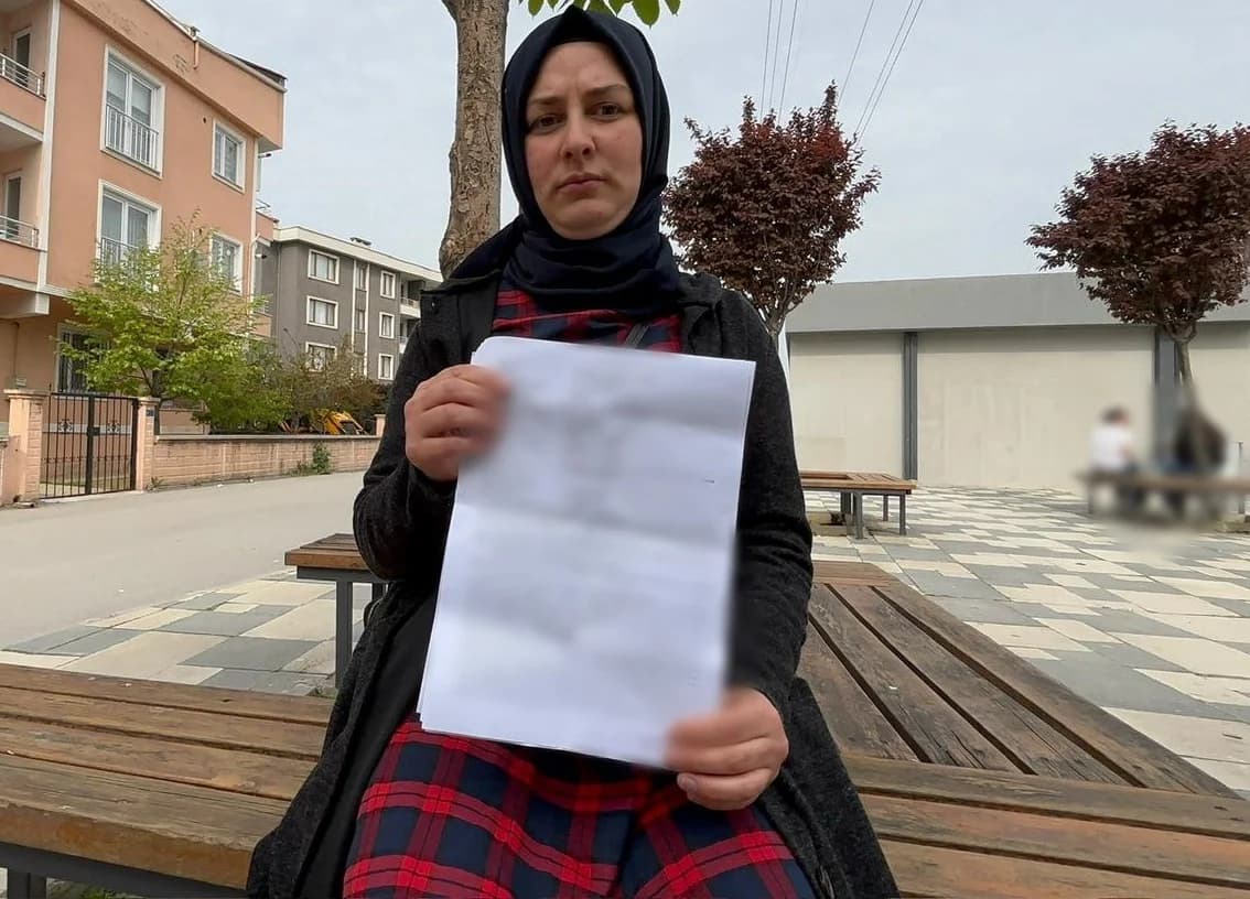 Resmi Nikahlı Eşiyle Boşanırken, ‘Düğün Takılarıyla Sevgilisine Düğün Yaptı’ İddiası!