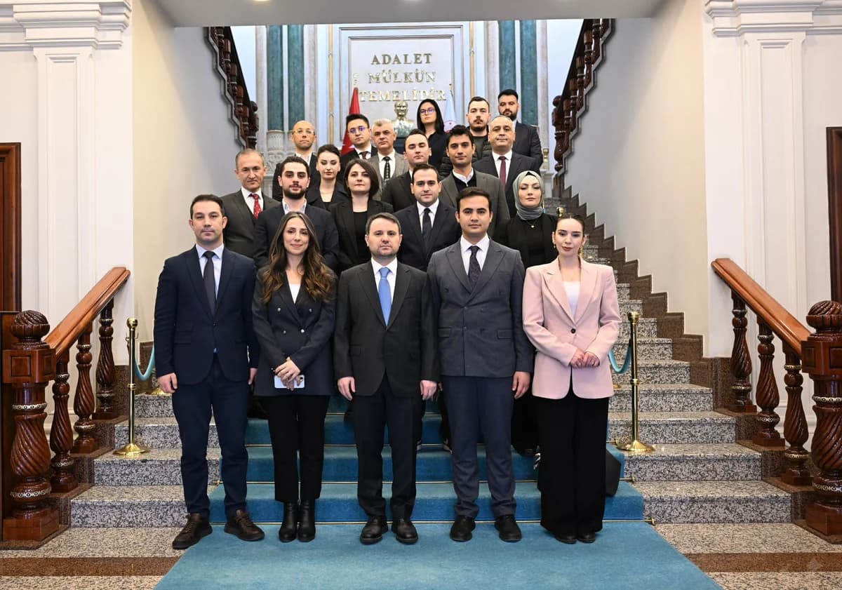 Adalet Bakanı Gürlek, Yargı Muhabirleriyle Bayram Coşkusu Yaşadı