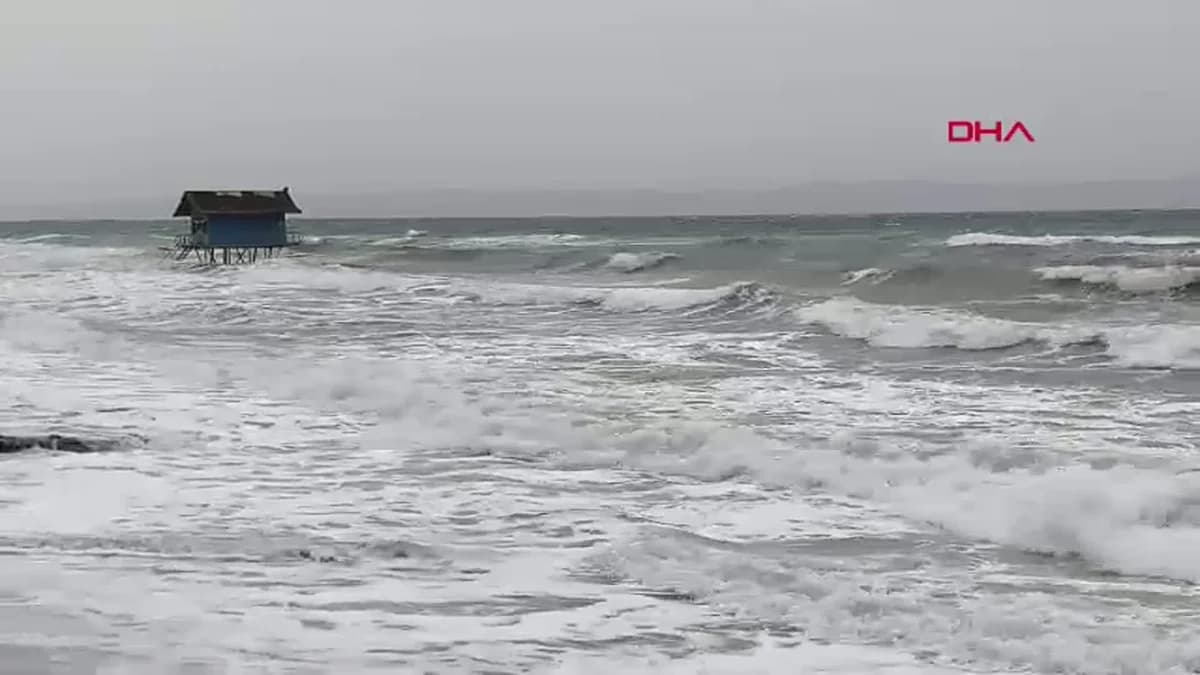 Kuzey Ege Denizi İçin Fırtına Uyarısı Yayınlandı