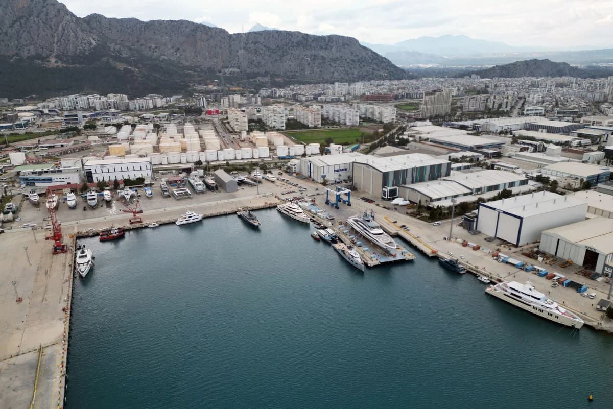 Antalya Serbest Bölge’de İhracat İthalatı Geride Bıraktı: Yüzde 195 Oranıyla Tarihi Bir Başarı