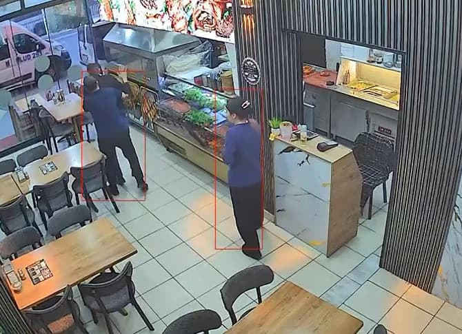 Avcılar’daki Restoranda Heimlich Manevrası ile Kurtarılan Müşteri