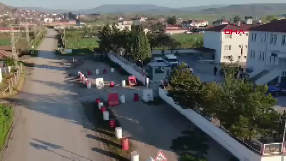 Amasya’da Kablo ve Telefon Direği Hırsızlığı: 3 Kişi Tutuklandı