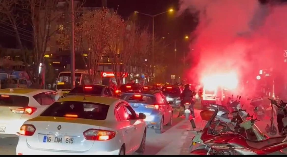 A Milli Takım’ın Dünya Kupası Sevinci Bursa’da Coşkuyla Kutlandı