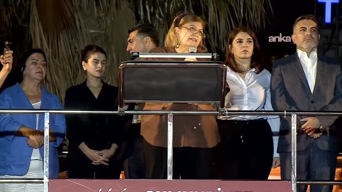 Nuray Karalar eşi Zeydan Karalar’ı anlatırken gözyaşlarını tutamadı