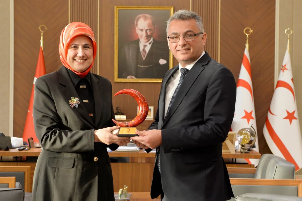 KKTC Cumhurbaşkanı Tufan Erhürman, Kızılay Genel Başkanı Fatma Meriç’i Ağırladı