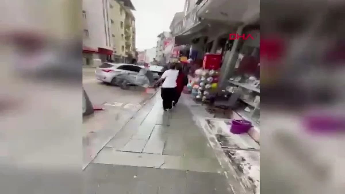 Isparta’da Kız Öğrenci, Tartıştığı Arkadaşını Yere Yıktı ve Yüzüne Bastı