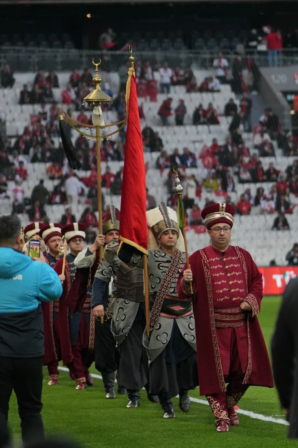 A Milli Takım’dan Beşiktaş Park’ta Renkli Anlar