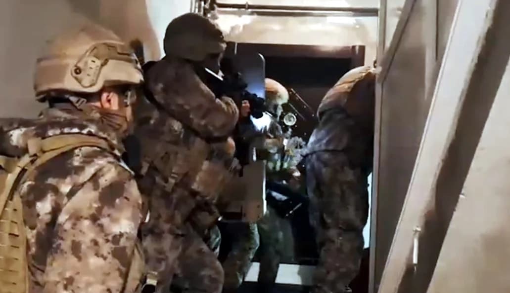 Bitlis’te Uyuşturucu Satıcılarına Operasyon: 10 Kişi Tutuklandı