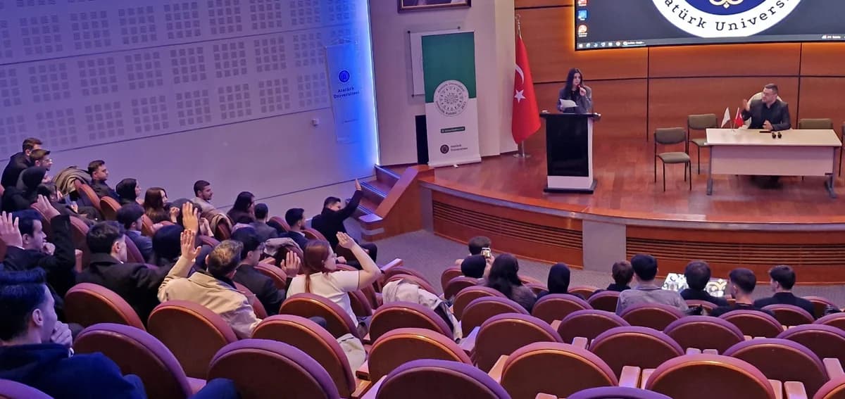 Üniversite Öğrencileri TBMM’yi Simüle Ederek Siyasi Süreçlere Katılmayı Hedefliyor
