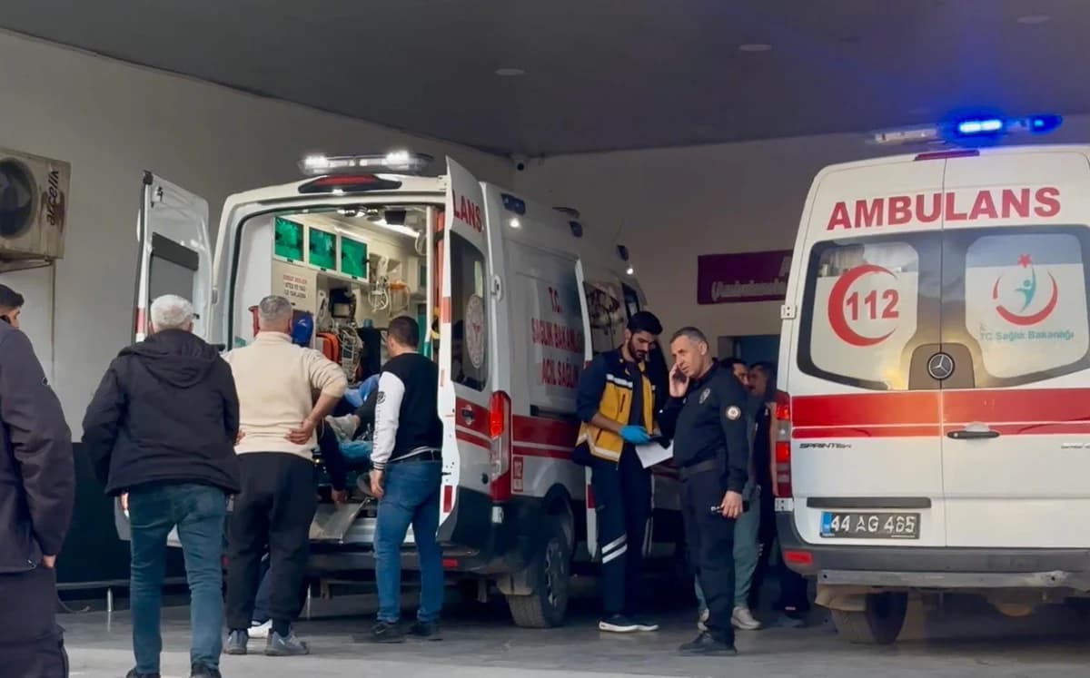 Malatya’da Bıçaklı Kavga: İki Kardeş Yaralandı