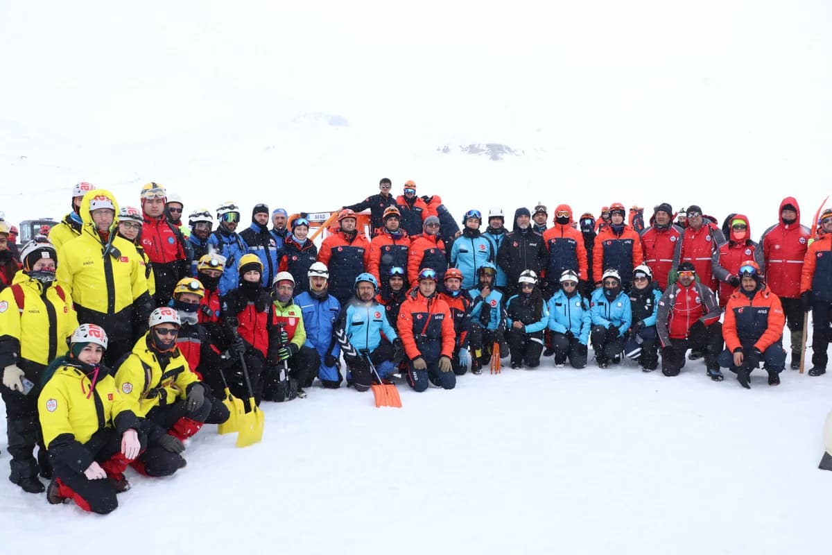 AFAD, Erciyes’te Çığ Eğitimi ile Kurtarma Kapasitesini Artırıyor