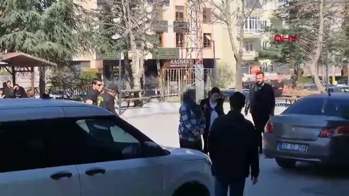 Afyonkarahisar’da Çifte Komşu Cinayeti: Şüpheliler Adliyeye Sevk Edildi