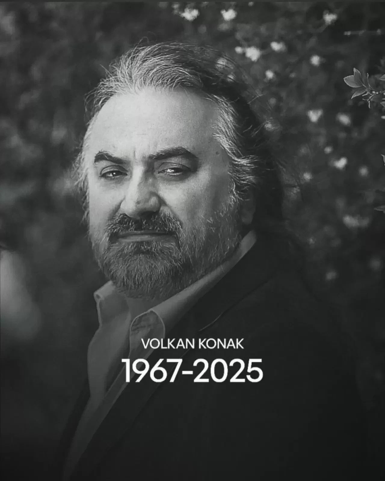 Volkan Konak Sahnedeyken Kalp Krizi Geçirdi: 40 Dakika Müdahele Edildi