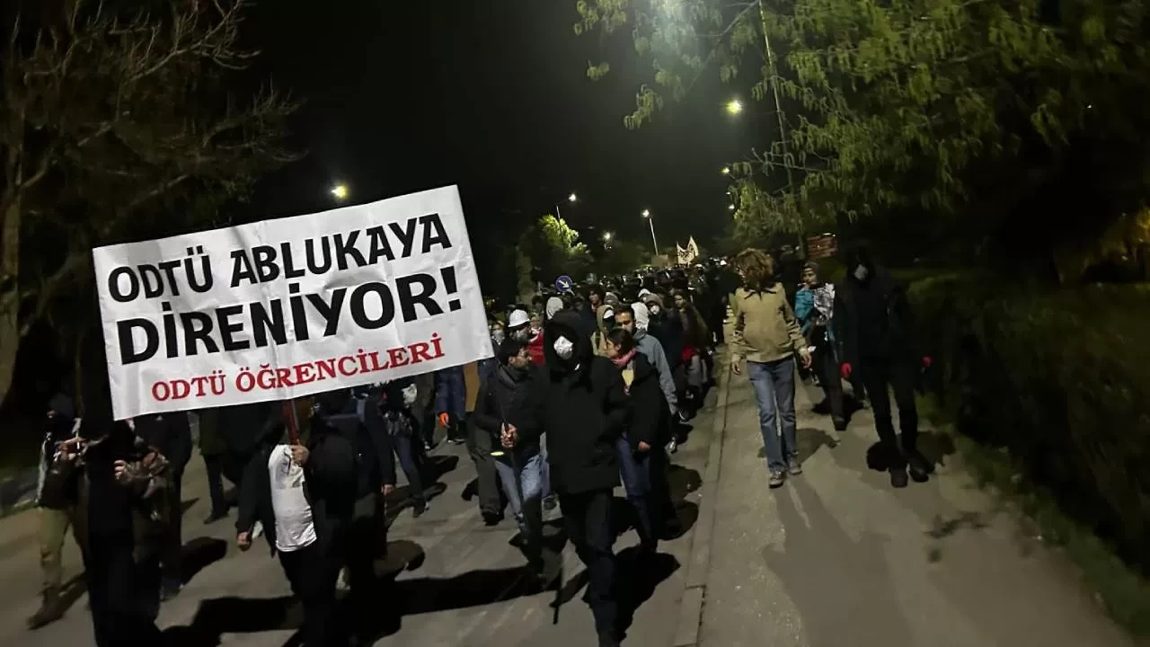 Akademik Özgürlük Eylemi: ODTÜ'de Polisle Gerilim Tırmanıyor