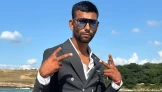 Yanlış Şarkı Söyleyerek Ünlenen Ferdi, Şimdi de Lüks Hayatıyla Gündemde