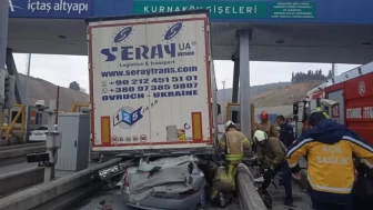 Pendik’te Feci Kaza: Otomobil Tırın Altına Girdi, 4 Kişi Öldü
