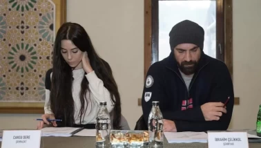 İbrahim Çelikkol Dubai’de! Cansu Dere Neden Galaya Katılamadı?