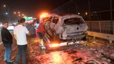 Kağıthane’de Alev Alan Araç İtfaiye Tarafından Söndürüldü