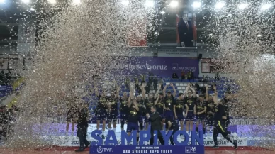 Fenerbahçe Medicana Kupa Voley’de Şampiyonluk Kupasını Kaldırdı