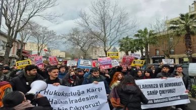 Saraçhane'de İmamoğlu Protestosu: Üniversiteliler Taksim'e Yürüyor