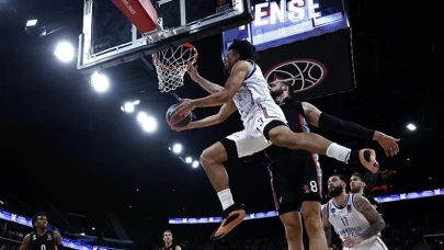 Anadolu Efes, Paris Basketbol’a Yenildi: 88-84