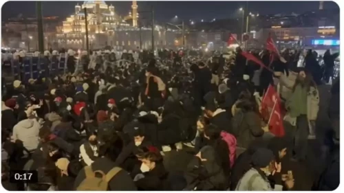 Saraçhane Protestoları Galata’ya Taştı: Gençler Oturdu, Siyaset Ayakta
